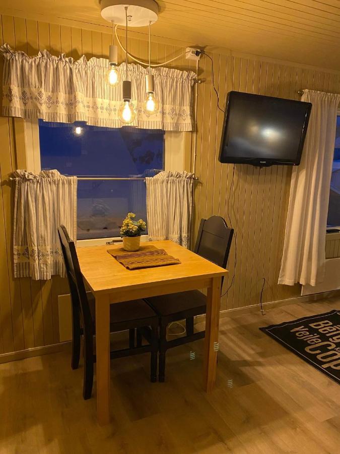 Koselig Studioleilighet I Svolvaer - Lofoten Ved Svolvaergeita, Djevelporten Exteriör bild